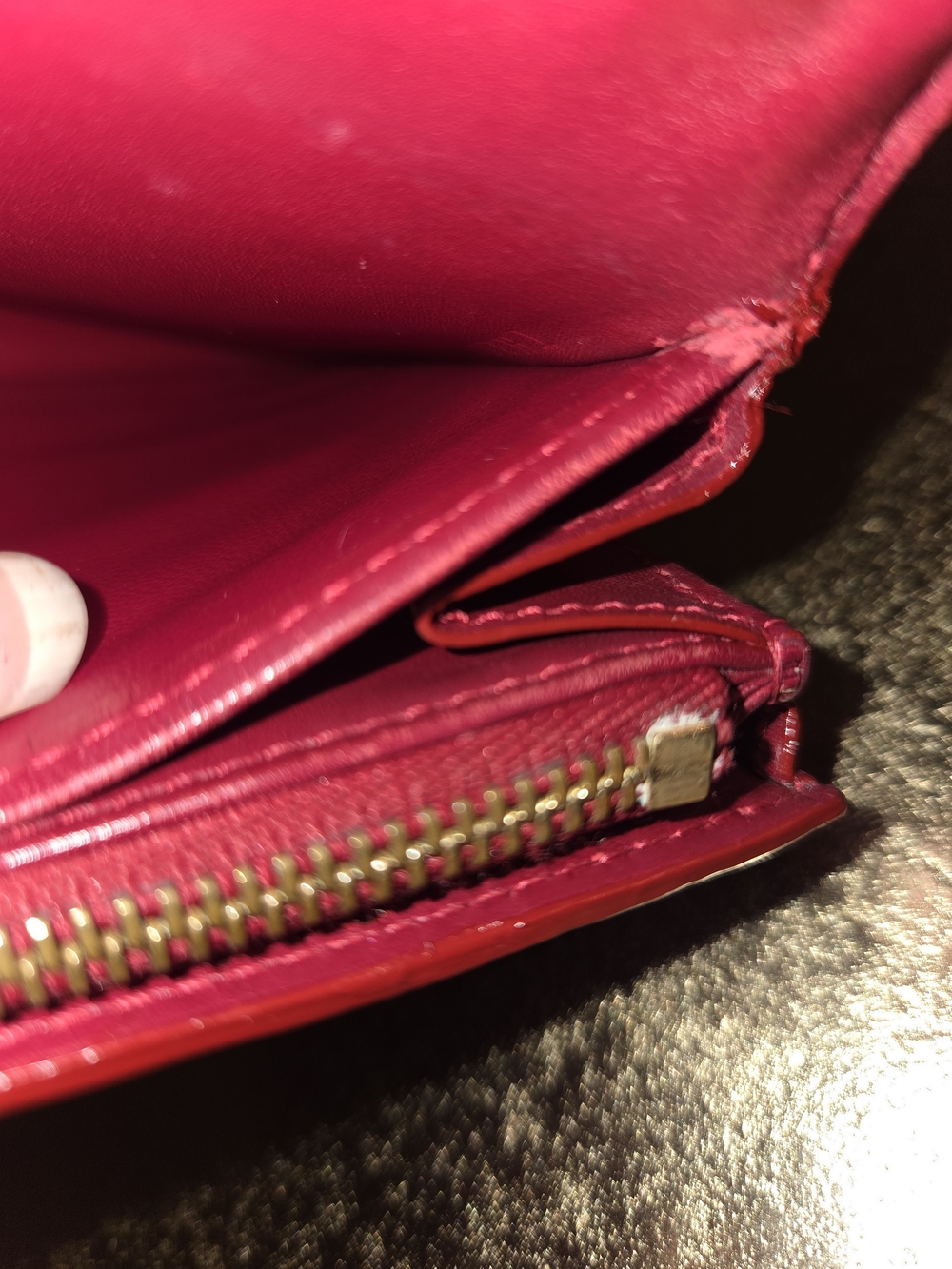 Authentic Louis Vuitton Sarah Wallet Pomme D'Amour Red Vernis Patent Leather - Picture 12 of 15